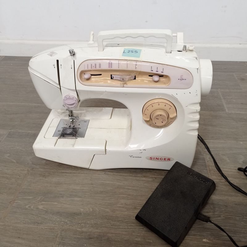 Maquina de coser SINGER en buen estado