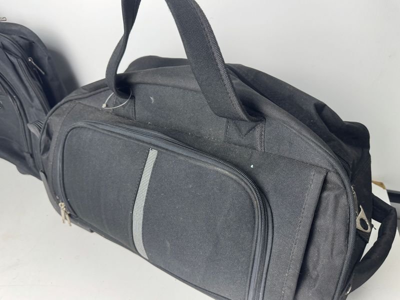 Lotes de bolsos de calidad Jeep en muy buen estado - imagen 10