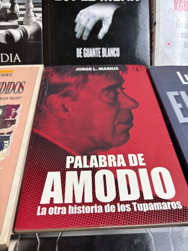 Libros sobre política, espionaje y Tupamaros - imagen 6