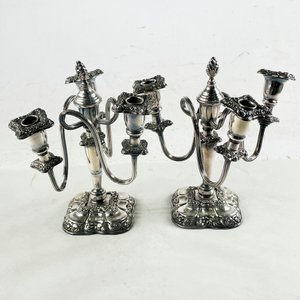 Lote siguiente: Par de candelabros cuatro velas de 28 cm