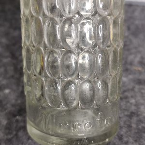 Botella Antigua de Vidrio Labrado Urreta Chica - imagen 4