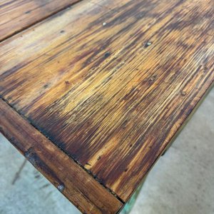 Mesa de campo primitiva en pino brasil c/ 1 cajon patas laqueadas 1,56 x 0,80 x 0,78 alto - imagen 5