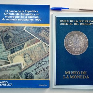 Lote siguiente: Publicaciones del Banco de la República Oriental del Uruguay: Monopolio de Emisión y Museo de la Moneda