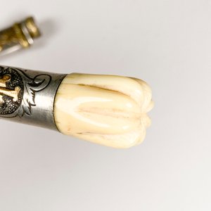 Cuchillo Criollo de Colección con Cabo de Plata y Oro y Vaina Decorada - imagen 5