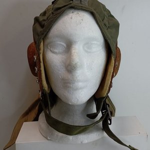 Lote anterior: Casco de Piloto Francés GUENEAU 313 - Modelo 1955