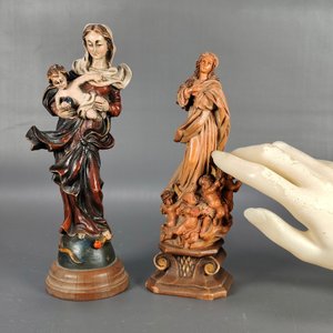 Dos Tallas Religiosas en Madera: Virgen con Niño y Otra con Querubines - imagen 3