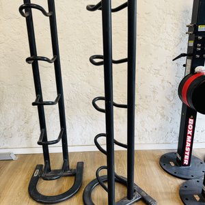 Dos Racks de Hierro Ziva para Medicine Ball y Soporte Adicional - imagen 4