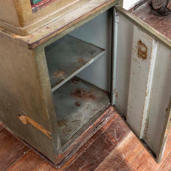 Caja fuerte Ariel con detalles en metal y pintura - imagen 3
