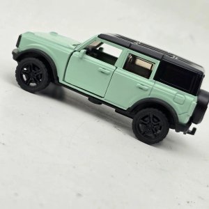 Lote anterior: Réplica Auto Ford Bronco Verde y Negro