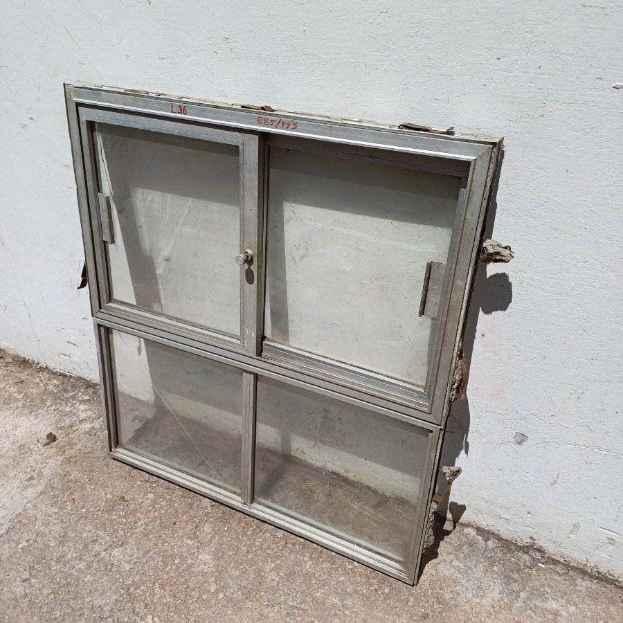 Item 16704 - Image 2