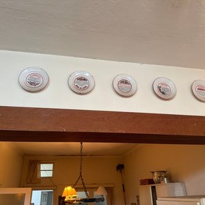 Lote anterior: 6 Platos Decorativos de Porcelana con Recetas Tradicionales