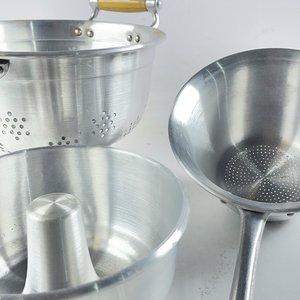 Set de 3 Piezas de Cocina: Colador y Budinera de Aluminio - imagen 3