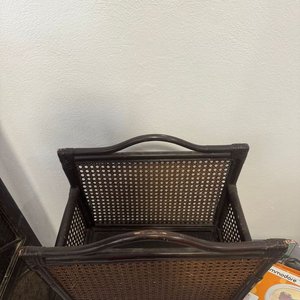 Revistero de caña tejido oscuro - imagen 4