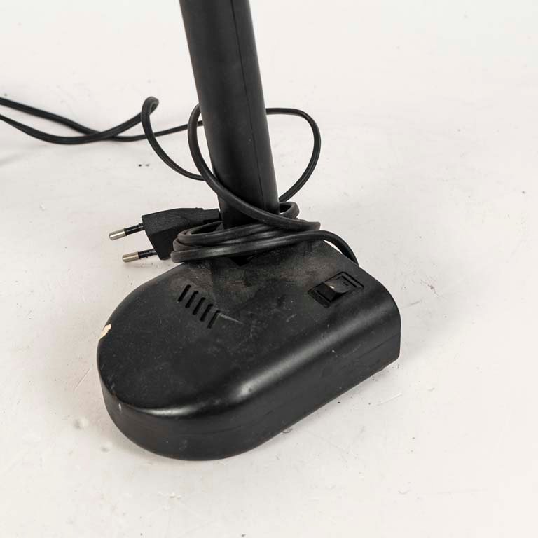 Lámpara de mesa de plástico con brazo flexible - imagen 2