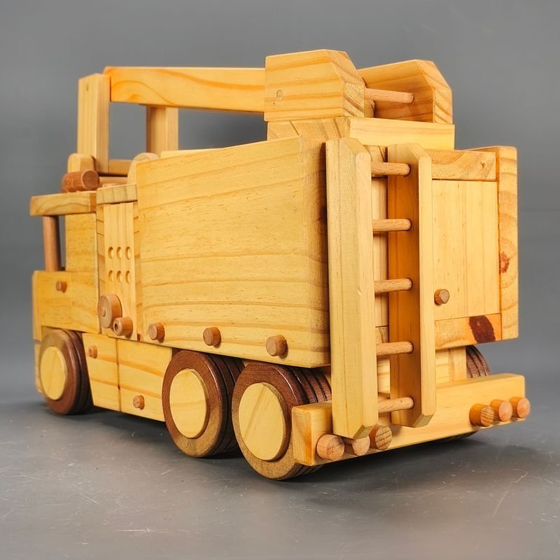 Camión de madera Montessori YKE ind. Uruguaya - imagen 4
