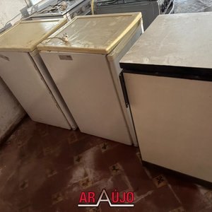 Lote de 2 Cocinas y 3 Frigobares para Restaurar - imagen 2