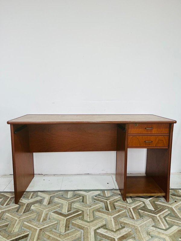 Escritorio de MDF con Lustre Oscuro y Cajones - imagen 1