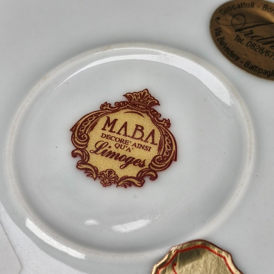 Alhajero en porcelana francesa Limoges, decorado por M.A.B.A. - imagen 7