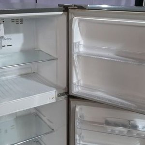 Heladera con Freezer James Plateada Smart Cooling - imagen 3