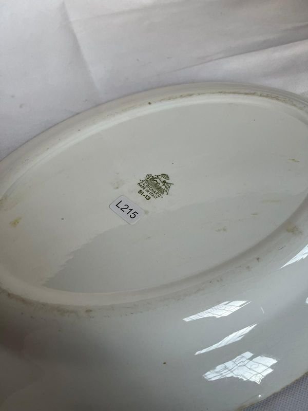 Plato de porcelana italiana con detalles decorativos - imagen 4