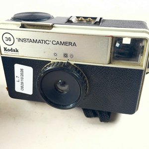 Lote de 3 Cámaras Fotográficas: Minolta, Kodak Instamatic y Chinon Flash - imagen 4