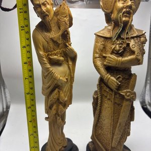 Pareja de Esculturas Orientales en Marfilina con Peces y Base Circular - imagen 9