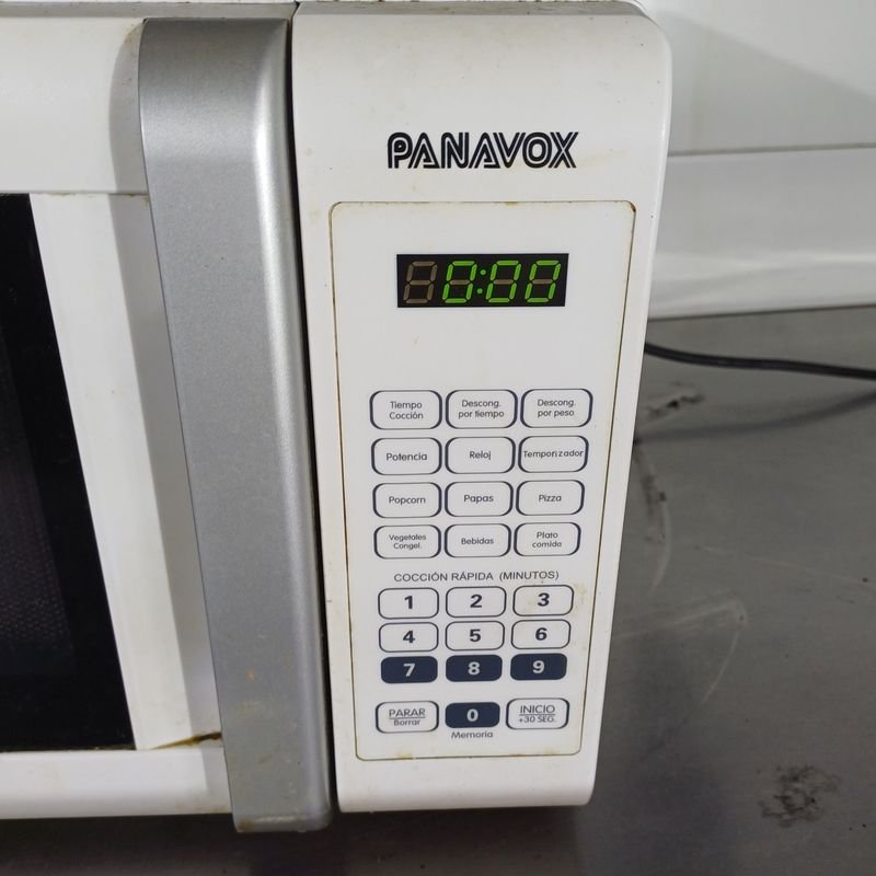 Microondas Panavox en Excelente Estado - imagen 2