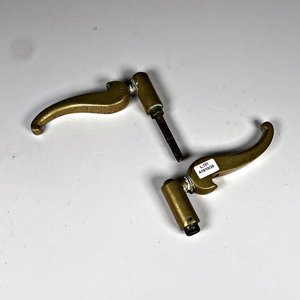 Lote siguiente: Par de Manijas de Bronce Antiguas para Puerta