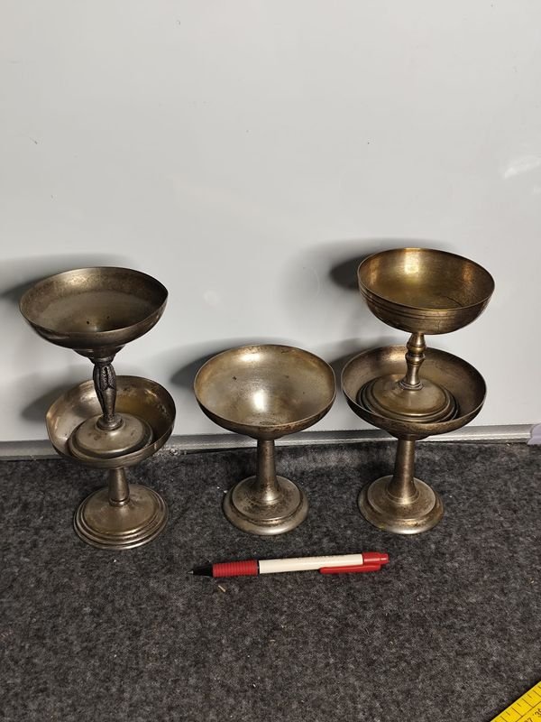 Set de 5 Copas de Metal Estilo Vintage, 3 Selladas