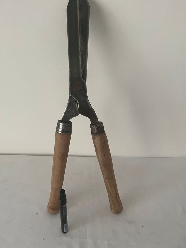 Tijeras de podar de madera y metal - imagen 2