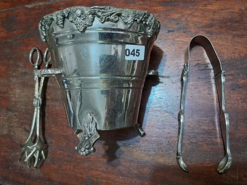 Hielera de Metal Antiguo con Accesorios - imagen 6
