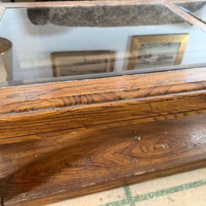 Mesa Ratona Moderna de Madera con Tapa de Vidrio - imagen 8