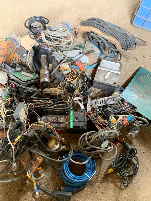 Lotes de cables y componentes electrónicos para repuestos - imagen 3