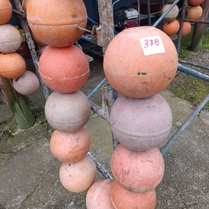 Lote siguiente: Lote de 10 Boyas Náuticas de Plástico Naranja y Rosa