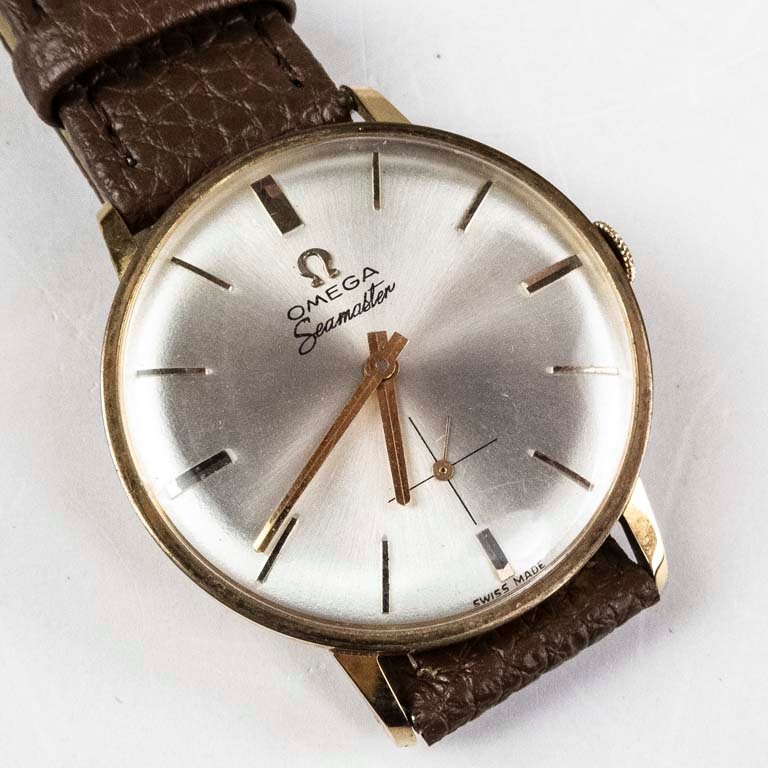 Lote siguiente: Reloj Omega Sea Master, enchapado