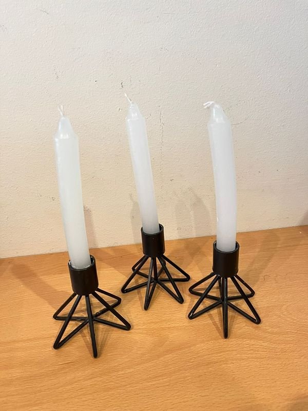 Candelabros de bronce con forma estrellas - imagen 1