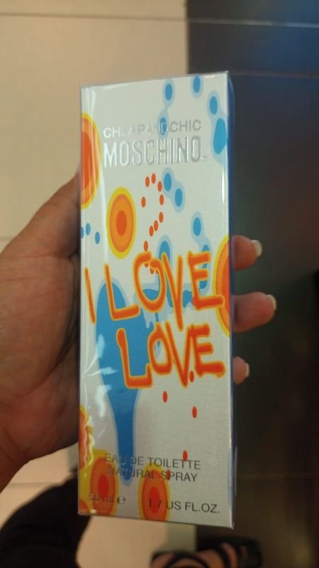 Lote siguiente: Moschino Eau de Toilette 50 ml - Perfume para Mujer