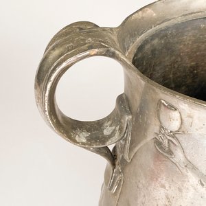 Champagnera Art Nouveau de Metal con Asas y Decoración de Dama - imagen 4