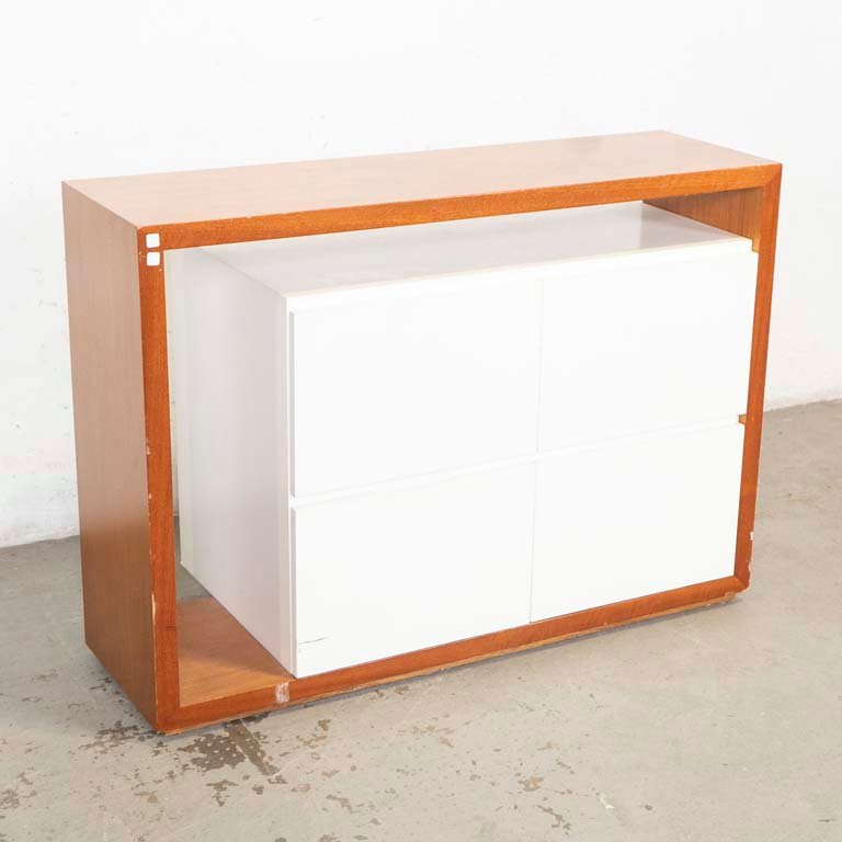 Item 2101832 - Image 0