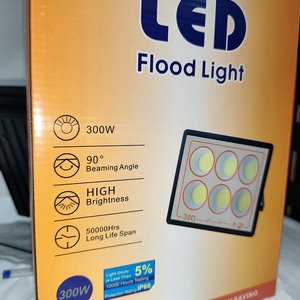 Foco LED Eléctrico para Exterior 300W, 220V, Nuevo en Caja - imagen 4