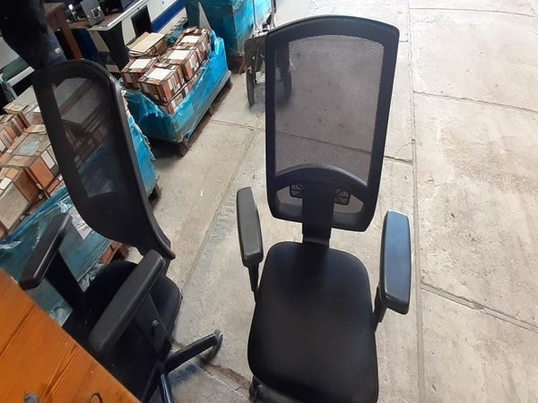 Sillas de Escritorio Negras con Respaldo de Malla