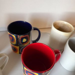 Lote de 9 Tazas con Diseños Variados - imagen 3