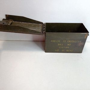 Caja Metálica para Municiones EMCO Calibre .400 con Manija - imagen 2