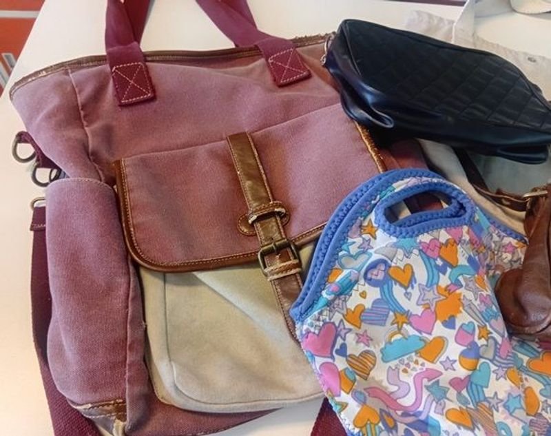 Colección de bolsos y carteras de segunda mano - imagen 3