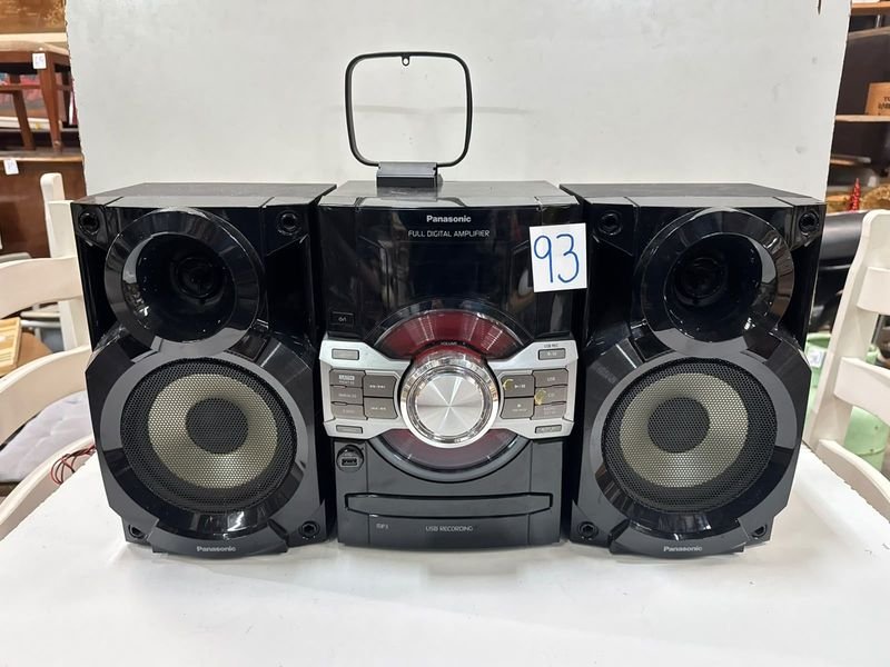 Equipo de Sonido Panasonic con Doble Cassette y CD