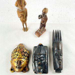Lote de 5 Figuras y Máscaras Africanas de Madera Tallada - imagen 2