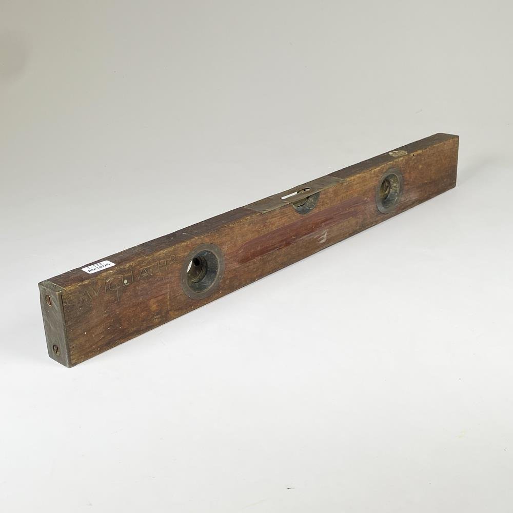 Antiguo nivel de madera mueblería caviglia, 61 cm