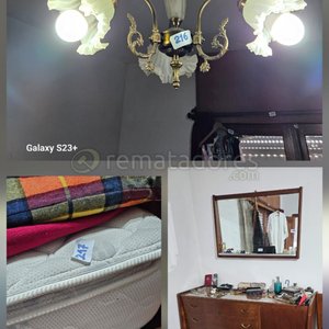Lote siguiente: Lámpara Colgante Antigua con Tulipas de Vidrio