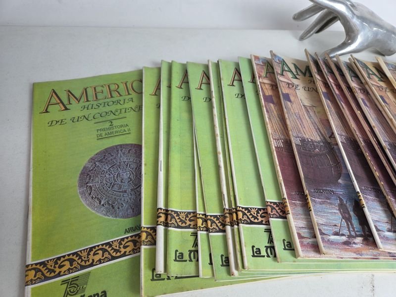 Colección América del diario la Mañana - Libros y Escultura - imagen 2