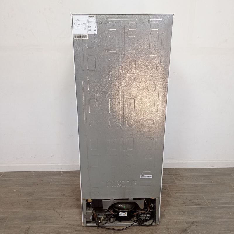 Heladera con freezer marca Panavox. Prende y enfría. - imagen 5